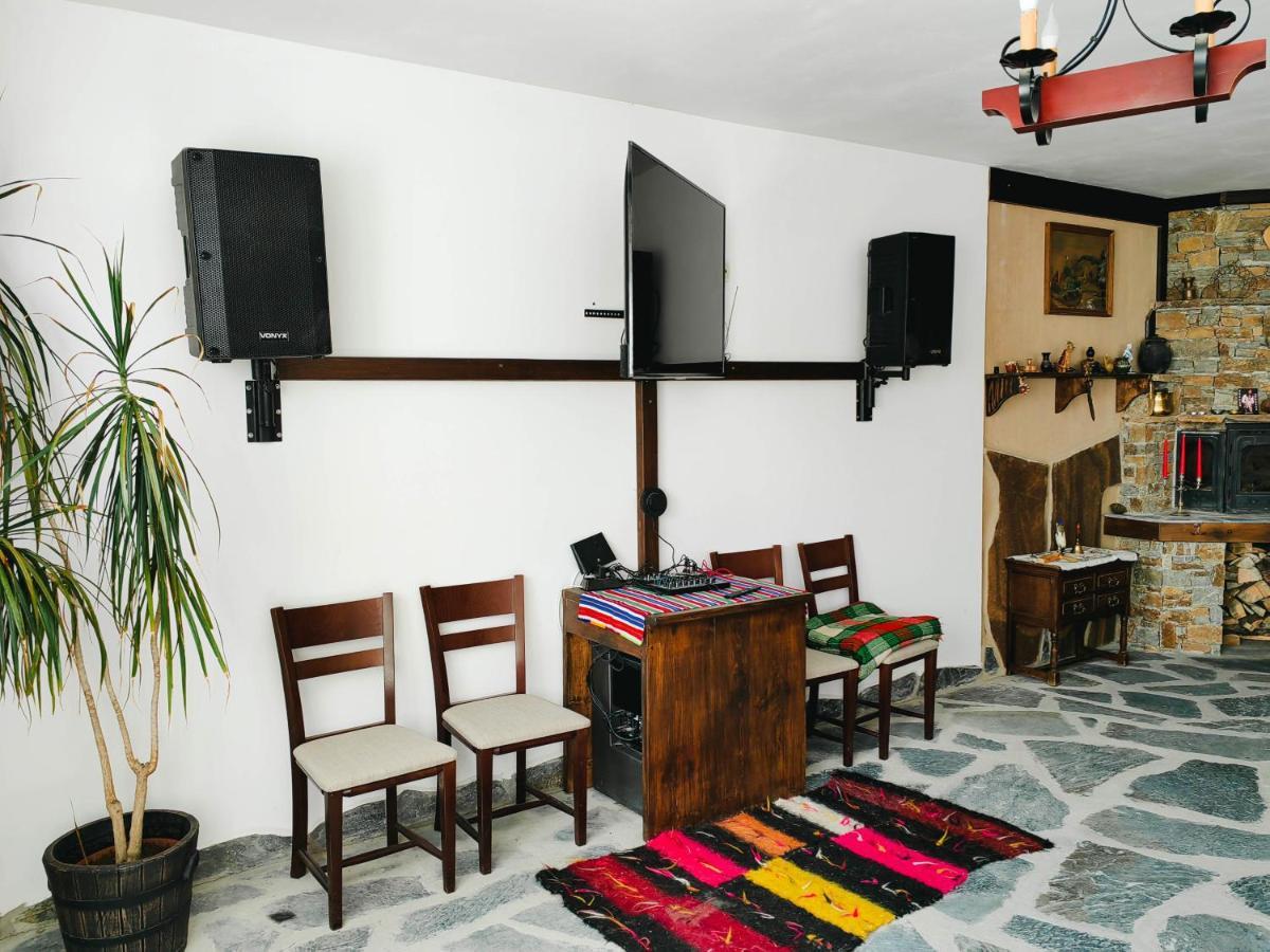 Rimovata Kashta Guest House Лештен Экстерьер фото