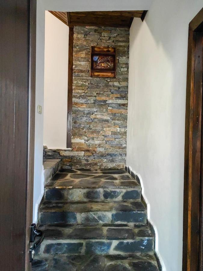 Rimovata Kashta Guest House Лештен Экстерьер фото
