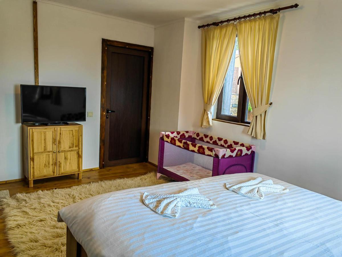 Rimovata Kashta Guest House Лештен Экстерьер фото
