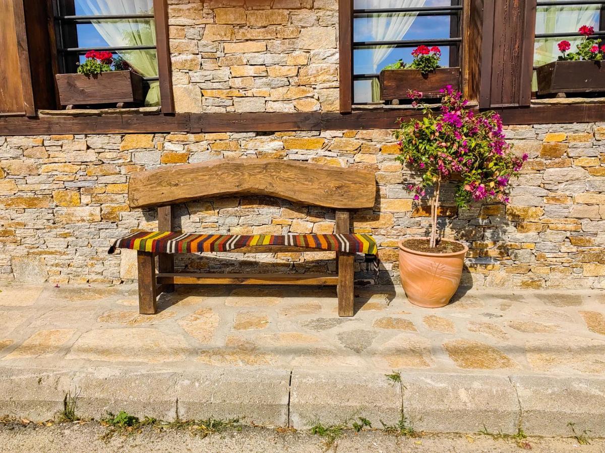 Rimovata Kashta Guest House Лештен Экстерьер фото