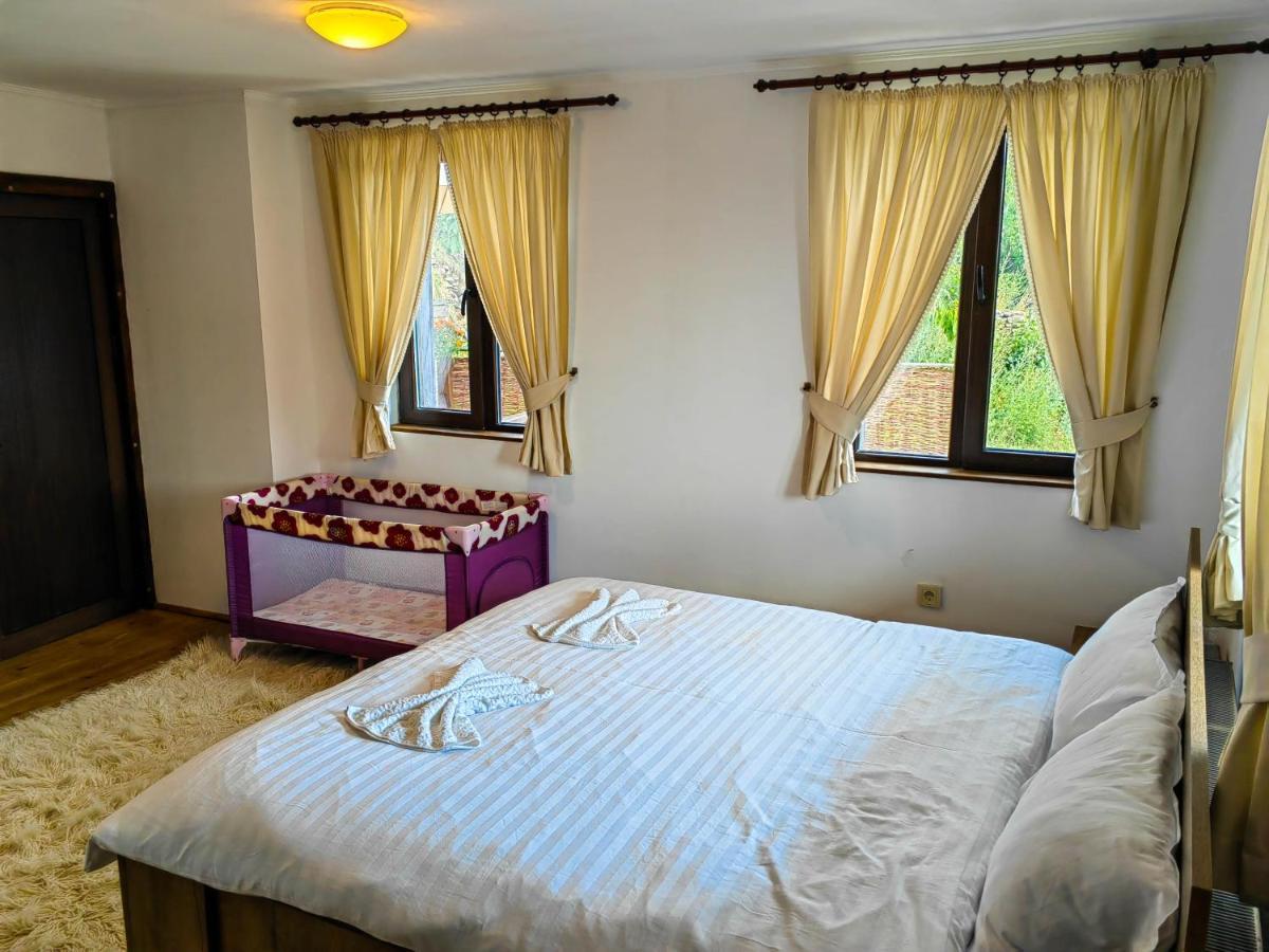 Rimovata Kashta Guest House Лештен Экстерьер фото